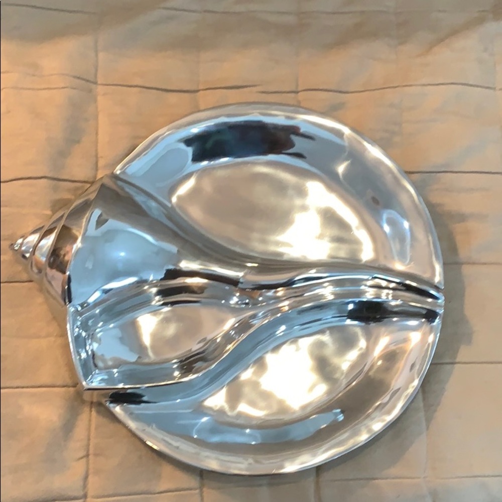 Mariposa Lrg Aluminum serving platter